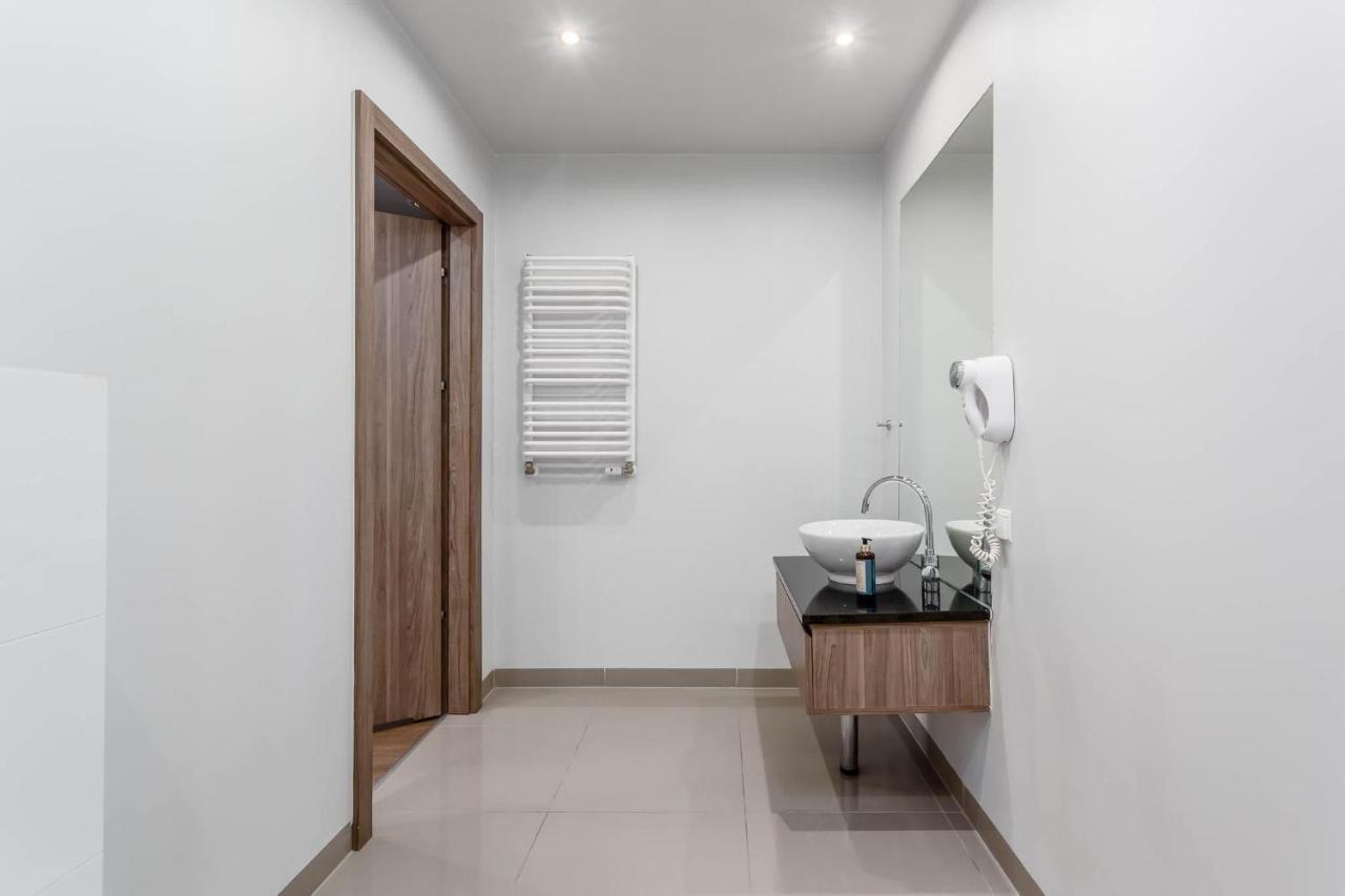 Rent Like Home - Oxygen Wronia 45 II Varsovie Extérieur photo